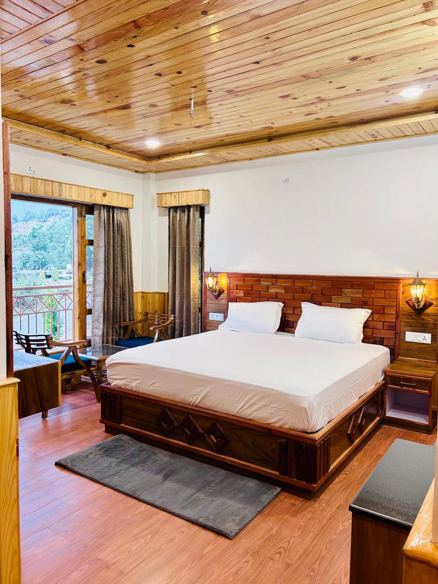 Shalom Hillcrest Inn Шімла Екстер'єр фото