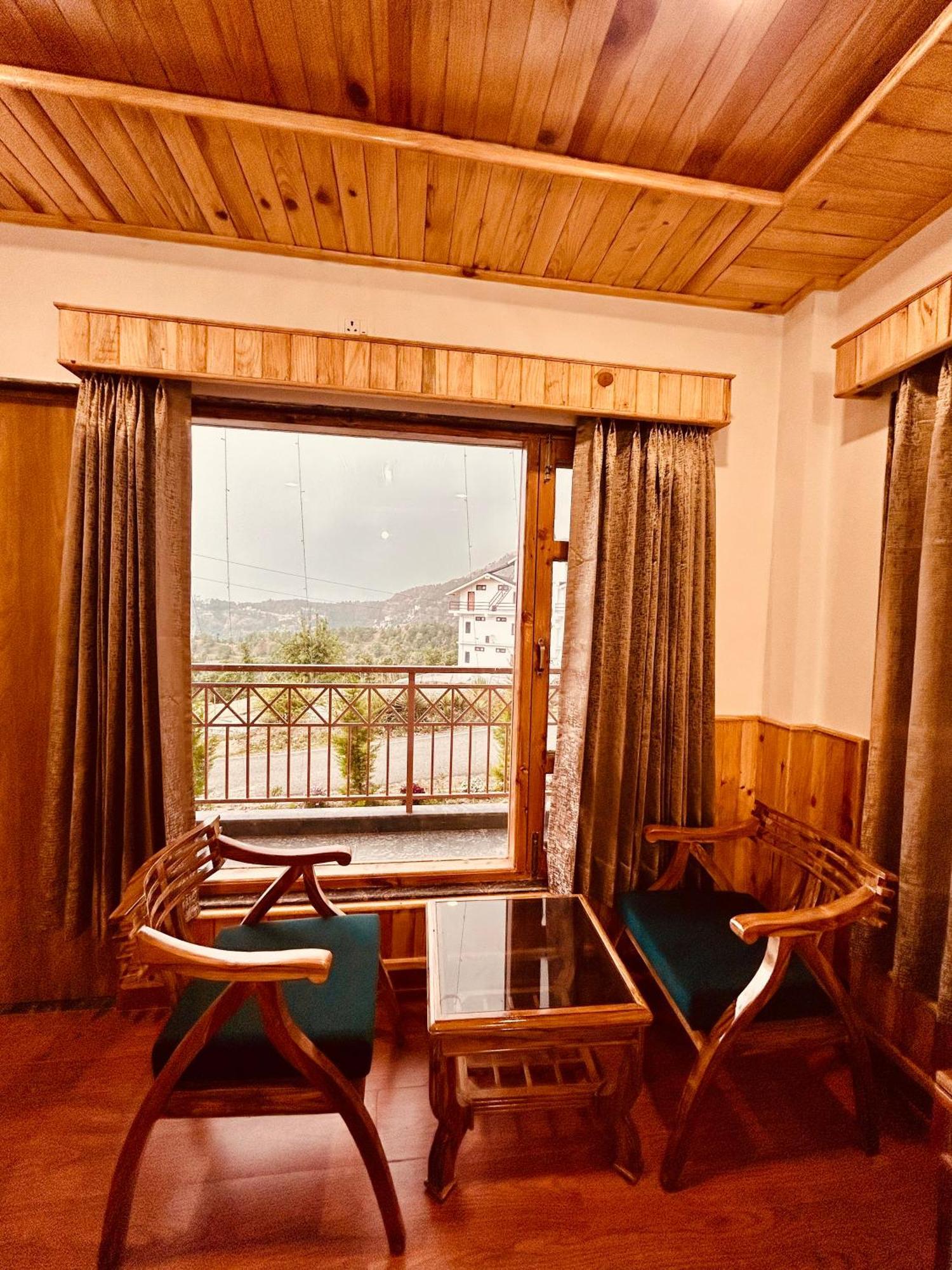 Shalom Hillcrest Inn Шімла Екстер'єр фото